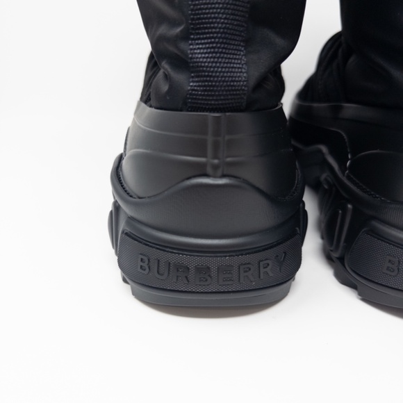 Burberry Arthur Puffy Boots Winter Snow Black Mens 42 EU 9 US 8 UK - Picture 9 of 10